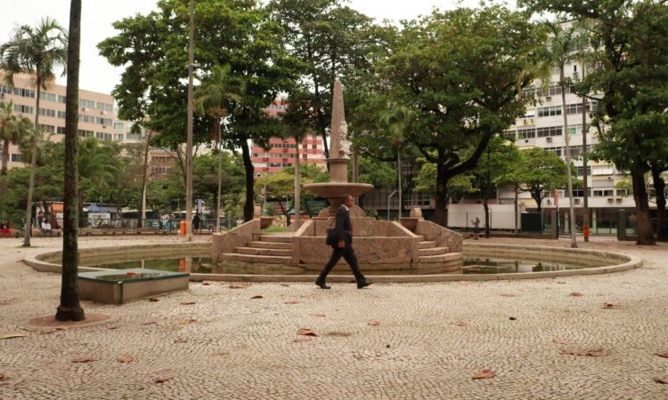 GIRO NA PRAÇA